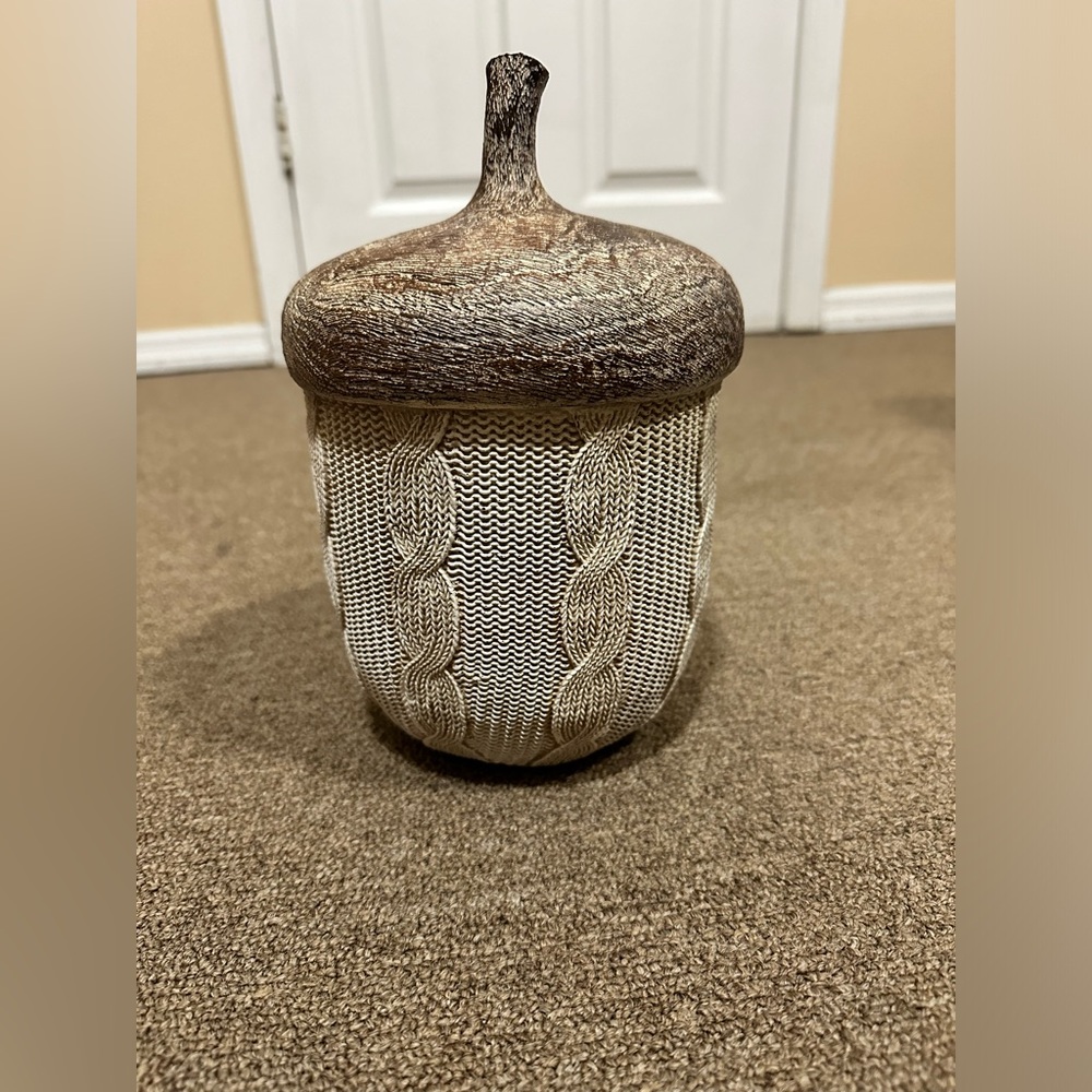 Fall acorn decor